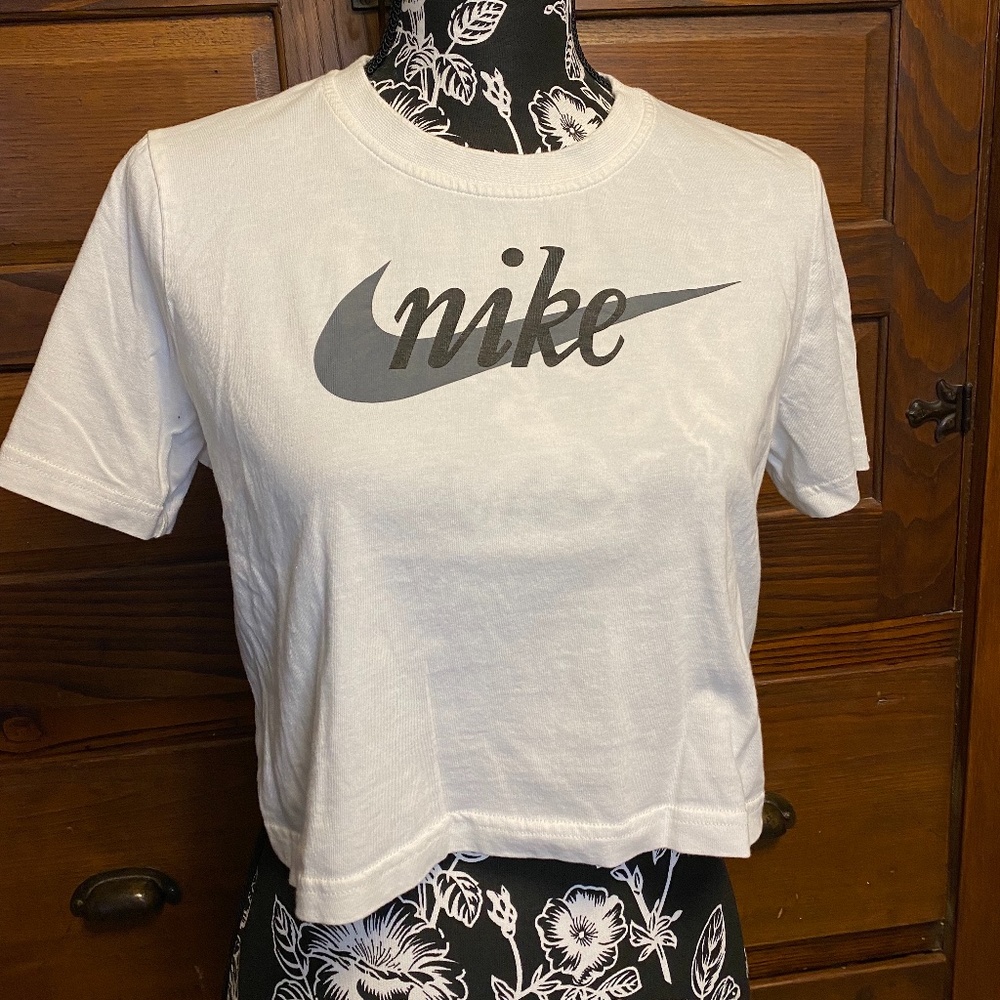 Nike Cropped T-Shirt